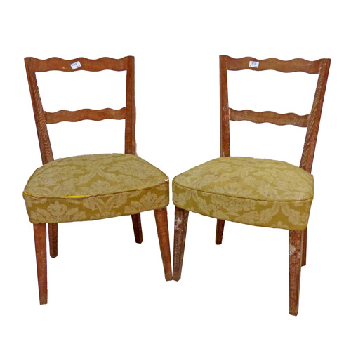Sub.:1 - Lote: 1038 -  Juego de cuatro sillas en madera decapada de estilo rstico.