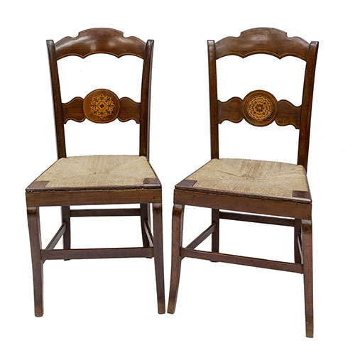 Sub.:11 - Lote: 133 -  Pareja de sillas en caoba y con marquetera de limoncillo y asiento de enea, s. XIX.