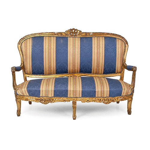 Sub.:11 - Lote: 145 -  Conjunto de canap y cuatro sillones estilo Luis XV en madera dorada. 