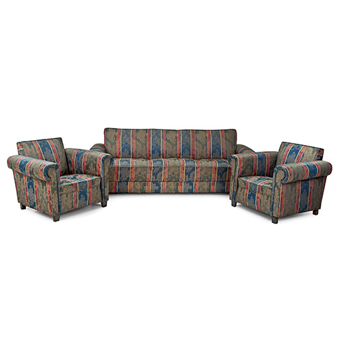 Sub.:14 - Lote: 271 -  Conjunto de sof de tres plazas y dos sillones a juego con tapicera de rayas.