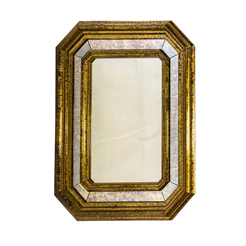Sub.:17 - Lote: 182 -  Espejo octogonal con guas en dorado.