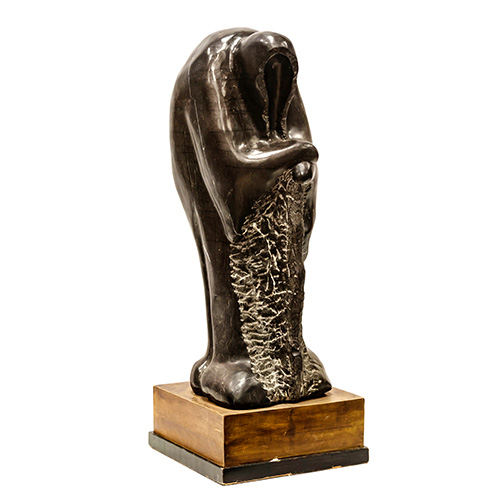 Sub.:17 - Lote: 341 -  Escultura realizada en mrmol representando un busto de mujer.