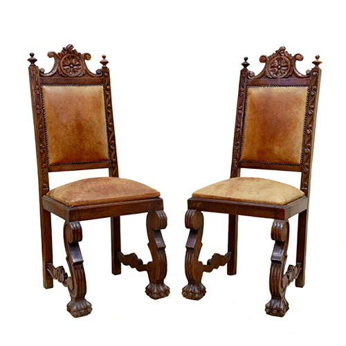 Sub.:17 - Lote: 257 -  Pareja de sillas en madera de caoba tallada. 