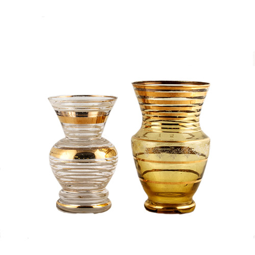 Sub.:7 - Lote: 134 -  Dos de jarrones en cristal con decoracin dorada.