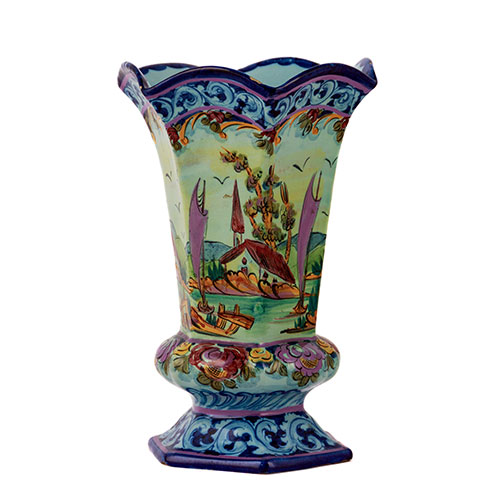 Sub.:1-On - Lote: 320 -  Jarr�n en loza con decoraci�n de paisaje enmarcada por guirnaldas azules.