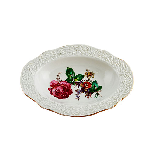Sub.:1-On - Lote: 469 -  Fuente en porcelana blanca alemana, con motivo floral en el centro. Con marca 