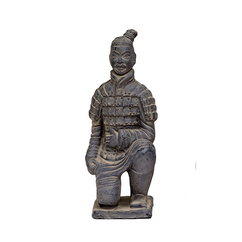 Sub.:1-On - Lote: 944 -  Figura de resina. Miniatura de un guerrero de terracota del Mausoleo de Qin Shi Huang.