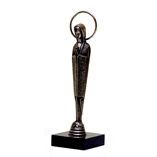 Sub.:1-On - Lote: 228 -  Escultura en metal plateado sobre peana.