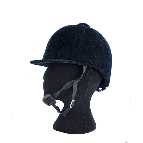 Sub.:1-On - Lote: 1076 -  Sombrero de hpica. En terciopelo negro.
