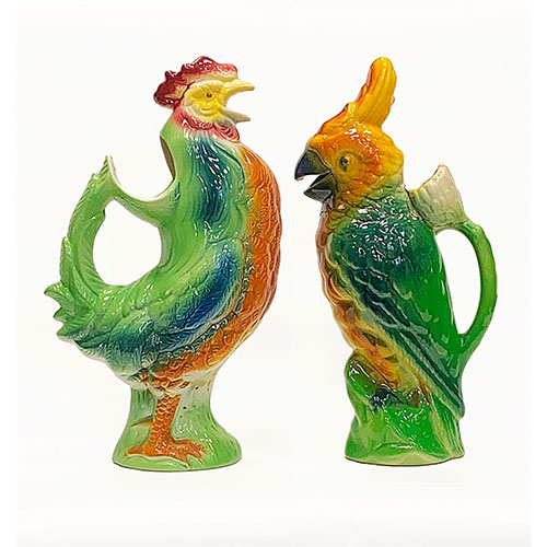 Sub.:10-On - Lote: 503 -  Dos jarras en cermica francesa pintada y vidriada con forma de gallo y loro