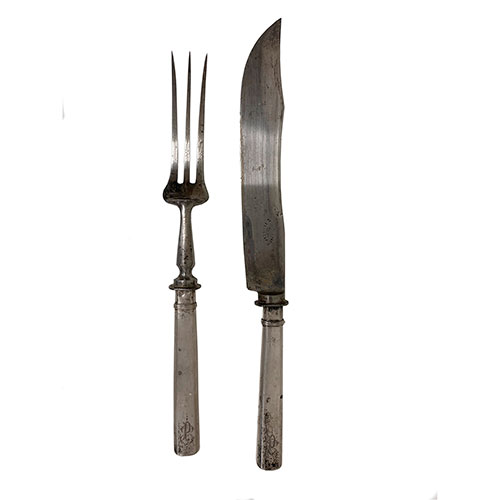 Sub.:10-On - Lote: 1013 -  Cuchillo y tenedor de trinchar realizados en plata.