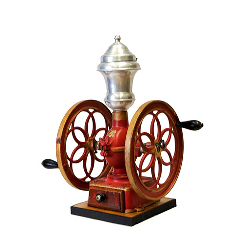 Sub.:10 - Lote: 1528 -  Molinillo de caf con dos ruedas y cajn inferior. En hierro y madera.