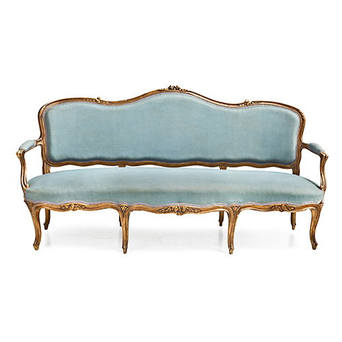 Sub.:10 - Lote: 1306 -  Canap� estilo Luis XV en madera tallada y dorada.