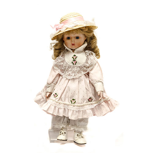 Sub.:11-On - Lote: 256 -  Mu�eca de porcelana, con cabeza y extremidades de biscuit y cuerpo de tela