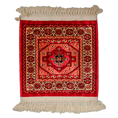 Sub.:11-On - Lote: 137 -  Tapete estilo persa con herat� como motivo central y de borde sobre fondo rojo.