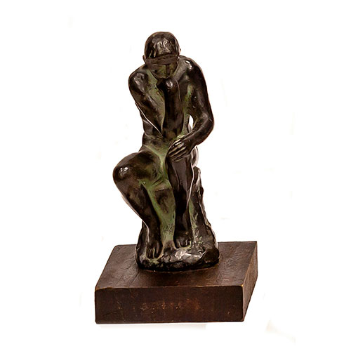Sub.:11-On - Lote: 1276 -  Figura del pensador en resina con peana de madera.