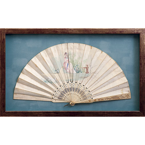 Sub.:11-On - Lote: 119 -  Abanico de seda pintada, con peque�as roturas. Enmarcado.