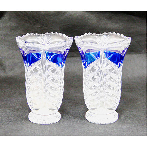 Sub.:11-On - Lote: 188 -  Dos jarrones de cristal de Alemania.