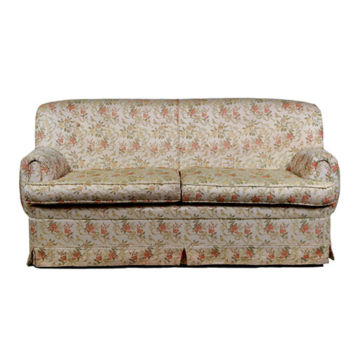 Sub.:11-On - Lote: 48 -  Sofá y sillón con tapicería floral.