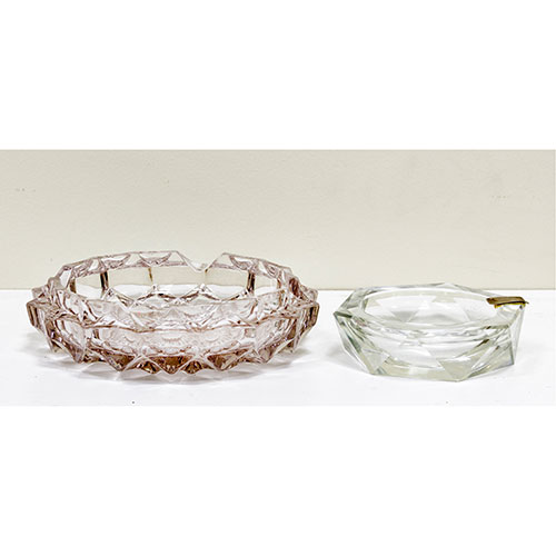 Sub.:11-On - Lote: 230 -  Lote de dos ceniceros en cristal tallado.