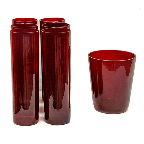 Sub.:11 - Lote: 1329 -  Lote de seis vasos altos y cubitera en cristal tintado rojo.
