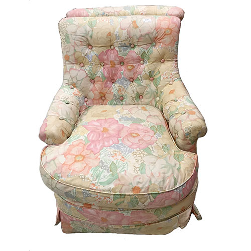 Sub.:12-On - Lote: 44 -  Pareja de sillones con tapicería floral y respaldo capitoné.