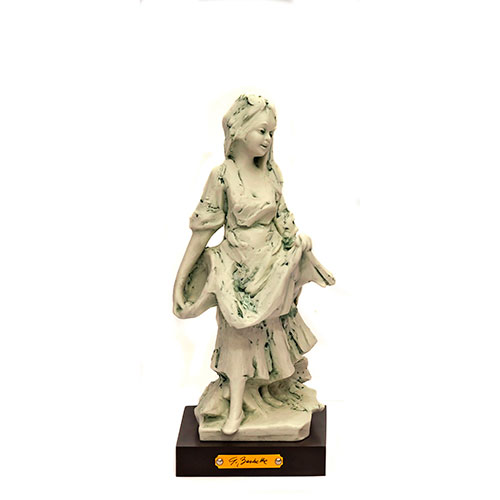 Sub.:12-On - Lote: 294 -  Dama con cuenco