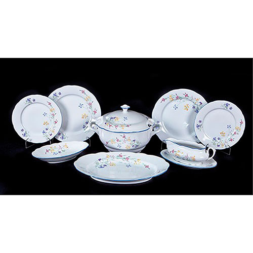 Sub.:12-On - Lote: 221 -  Vajilla en porcelana checa 
