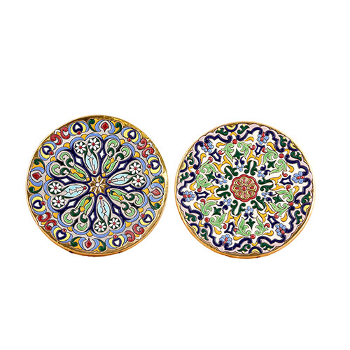 Sub.:12-On - Lote: 323 -  Lote de dos de platos en cer�mica esmaltada de Triana con reflejo met�lico