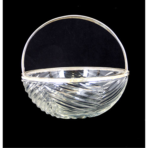 Sub.:12-On - Lote: 218 -  Cesta en cristal tallado con asa y borde en plata.