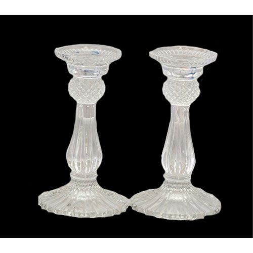 Sub.:12-On - Lote: 220 -  Pareja de peque�os candeleros en cristal tallado de fuste acanalado.