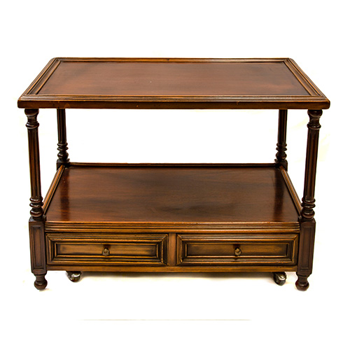 Sub.:12 - Lote: 1340 -  Mesa auxiliar de Valenti en madera tallada con ruedas.