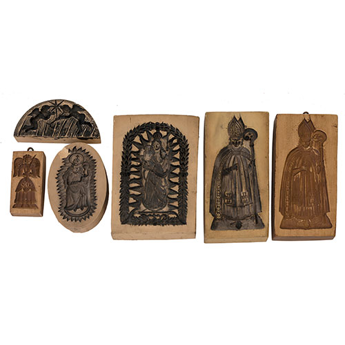 Sub.:13-On - Lote: 1056 -  Lote compuesto por seis moldes de sellos de pan alemanes realizados en pasta y representando personajes religiosos. Diversos tamaos.