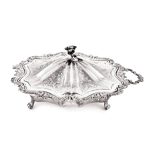 Sub.:13 - Lote: 1318 -  Legumbrera de plata espa�ola punzonada. Peso: 1,070 kg.