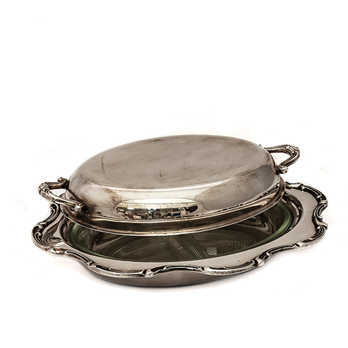 Sub.:13 - Lote: 1288 -  Recipiente para servir en metal plateado con interior de cristal.