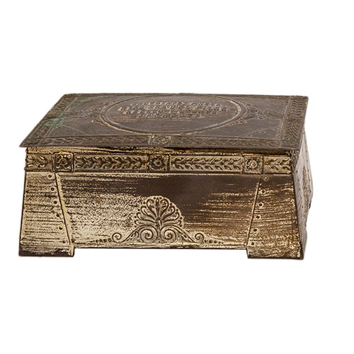 Sub.:14-On - Lote: 1650 -  Lata de chocolates marca Nuestra Se�ora del Pilar con dise�os florales repujados.