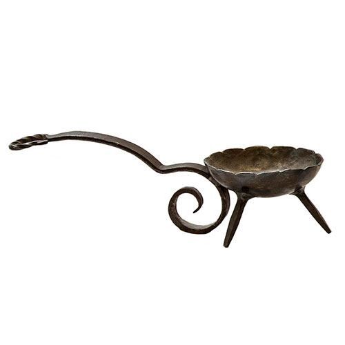 Sub.:14-On - Lote: 1691 -  Palmatoria en hierro forjado.