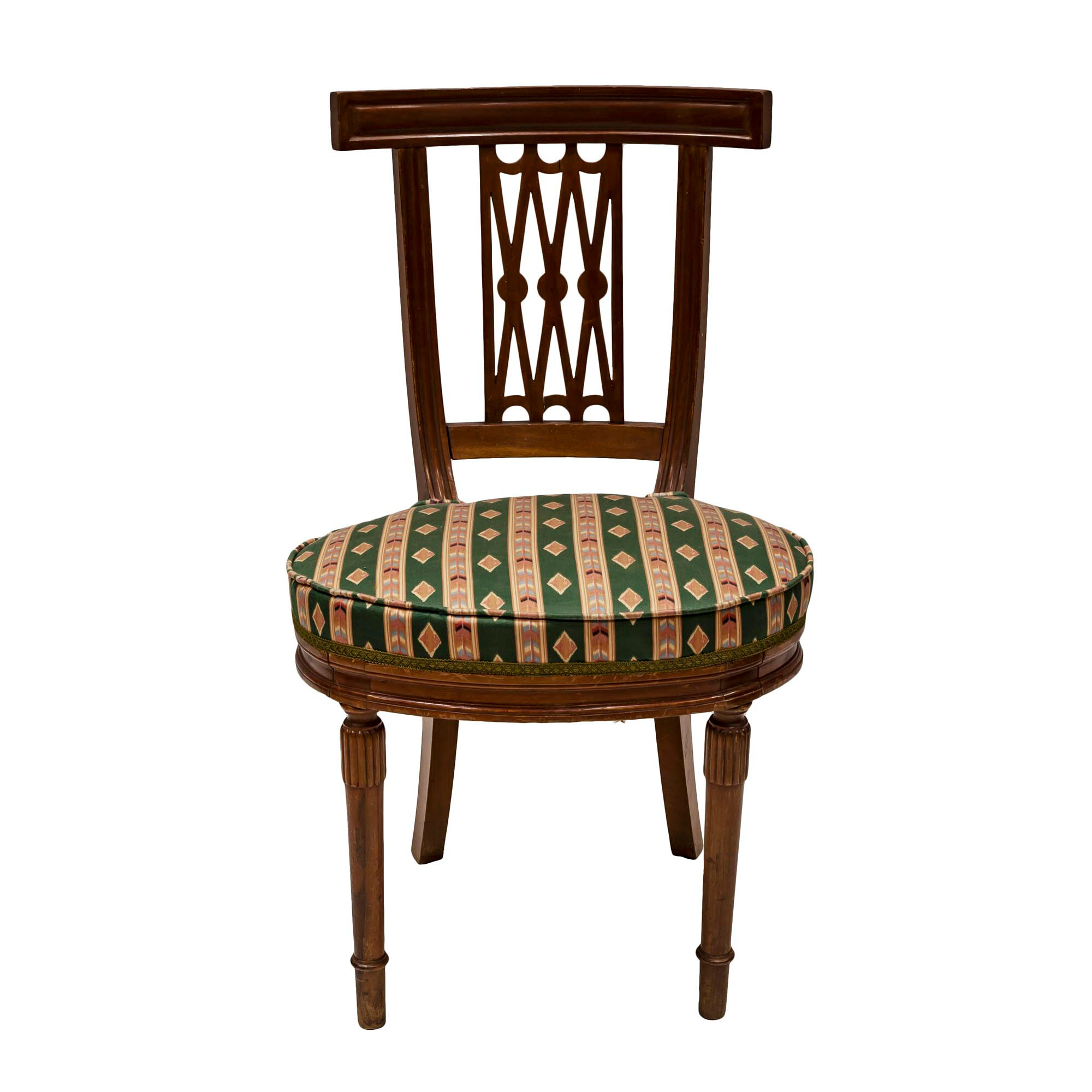 Sub.:14-On - Lote: 12 -  Silla estilo Luis XVI de asiento oval tapizado