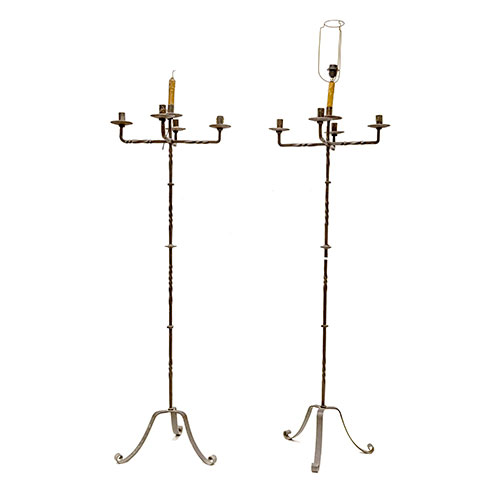 Sub.:14-On - Lote: 244 -  Pareja de l�mparas de pie en hierro forjado.Realizadas en parte con hierros antiguos de balaustres.