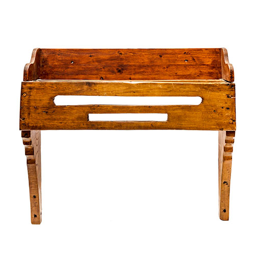 Sub.:14-On - Lote: 115 -  Estante en madera de casta�o, para platos o bandejas.