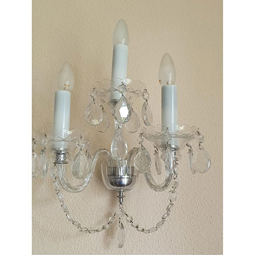 Sub.:14-On - Lote: 1441 -  Pareja de apliques de pared en cristal tallado.