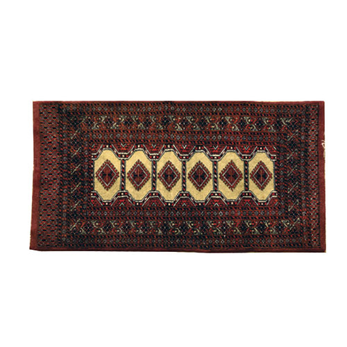 Sub.:14-On - Lote: 161 -  Alfombra persa con rombos geom�tricos sobre campo beige y fondo granate.