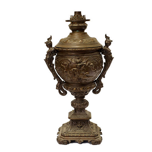 Sub.:14-On - Lote: 238 -  Quinqu� en calamina.