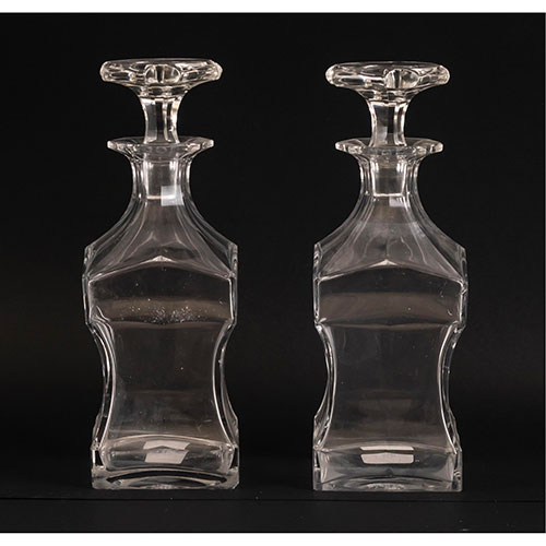 Sub.:14-On - Lote: 1453 -  Lote de dos licoreras antiguas en cristal.