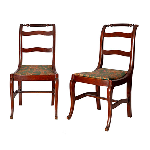 Sub.:14-On - Lote: 127 -  Pareja de sillas modelo ingl�s con respaldo de pala y patas de sable