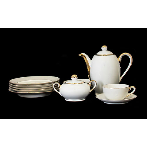 Sub.:14-On - Lote: 1356 -  Juego de merienda de 5 servicios en porcelana blanca con ribete dorado