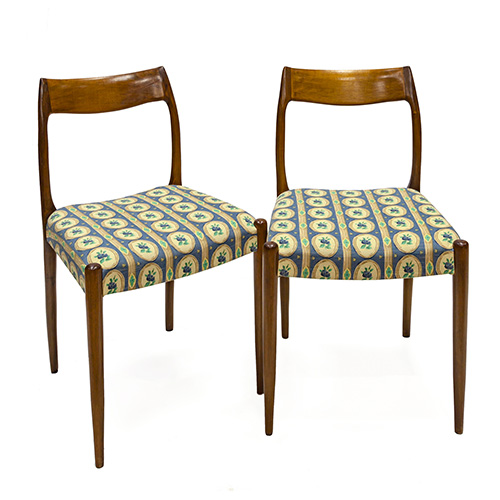 Sub.:14 - Lote: 1317 -  Lote de seis sillas contemporneas en madera con asiento tapizado. Aos 60.