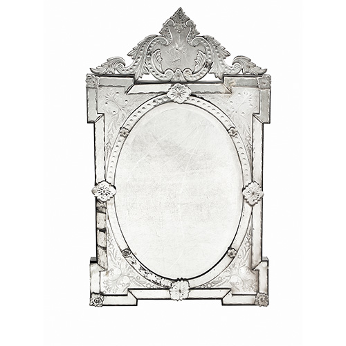 Sub.:14 - Lote: 408 -  Espejo veneciano antiguo en vidrio incoloro, con decoracin de motivos florales grabado.