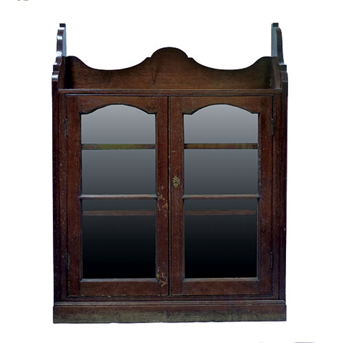 Sub.:15-Oc - Lote: 140 -  Vitrina de colgar de dos puertas con tres baldas al interior, en madera de casta�o.