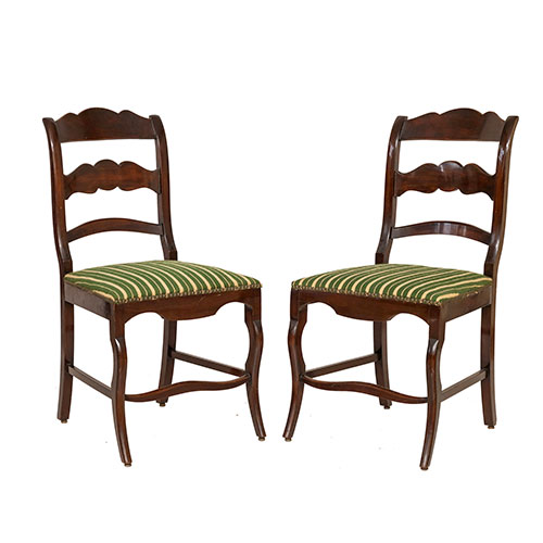 Sub.:15-Oc - Lote: 206 -  Pareja de sillas con tapicer�a verde y beige a rayas.